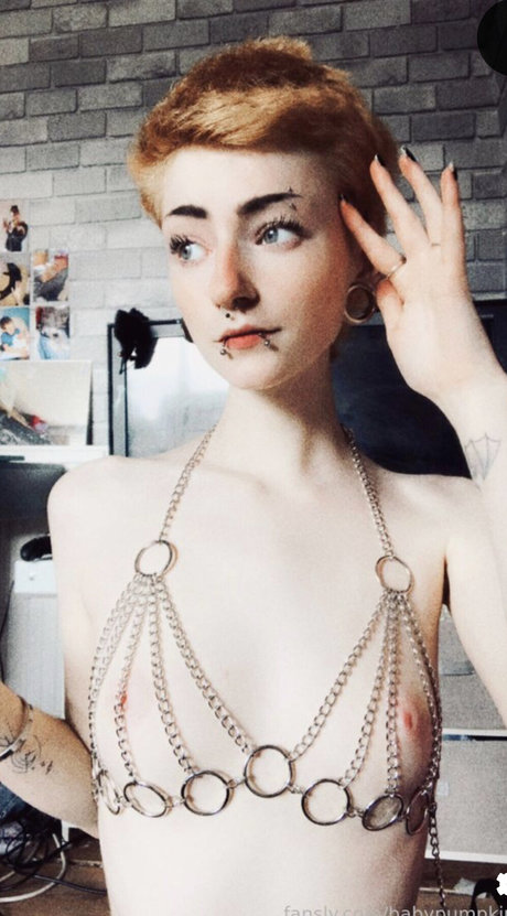 Bat Brookes ポルノスター セクシー アーカイブ