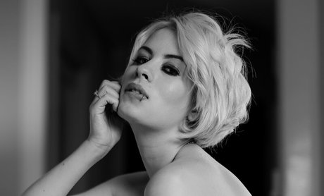 Uli Krown ポルノスター セックス 写真
