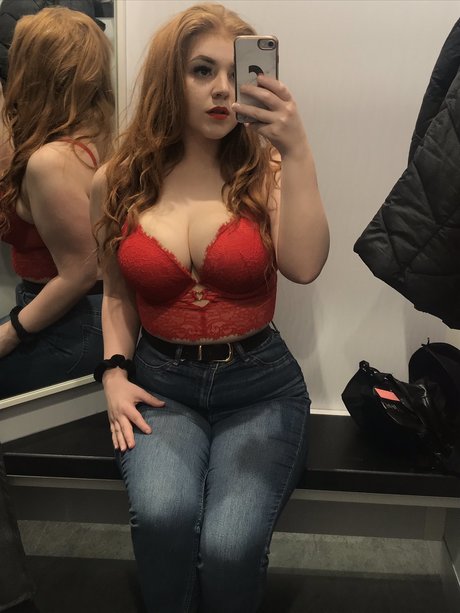 ハイヒール オンリーファンズ セクシーヌード 写真