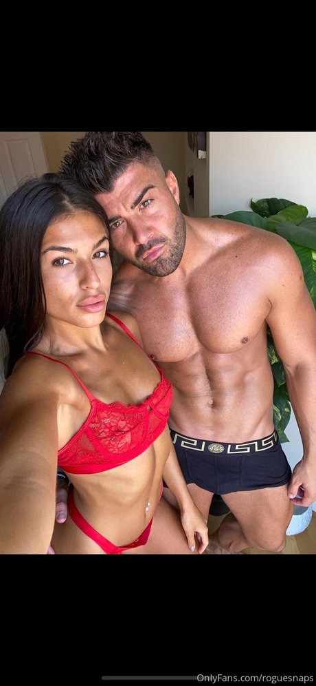 黒檀のシャワー OnlyFans セクシーxxx 写真