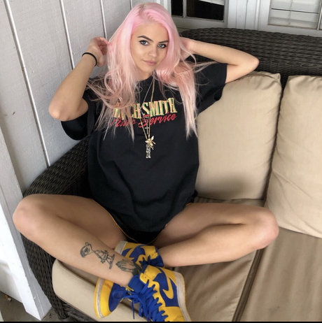 Hollie Rotten ポルノスター エロティック 写真