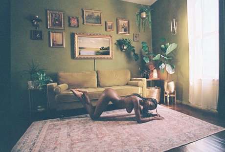 Luci Lane かわいいモデル 写真