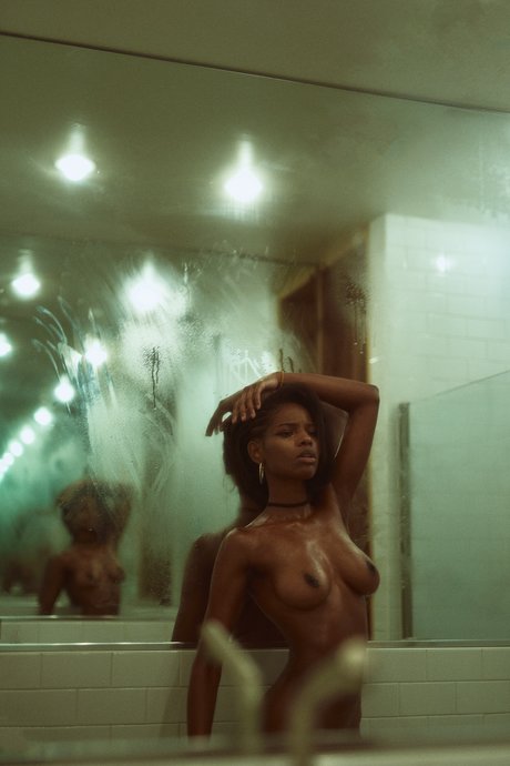 Luci Lane ポルノスター 写真