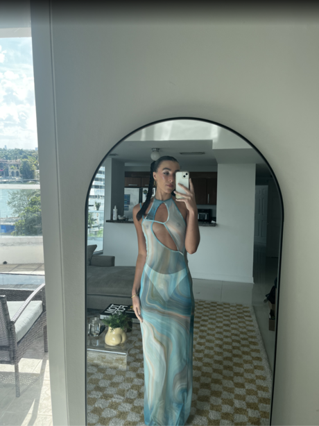 Arielle Spring エロティックなモデル 写真