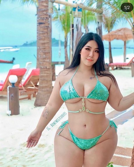 Bowzwiiz 裸の女優 写真
