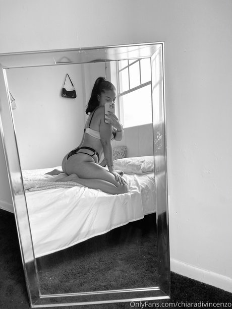 美しいアジア人OnlyFans ホット 写真