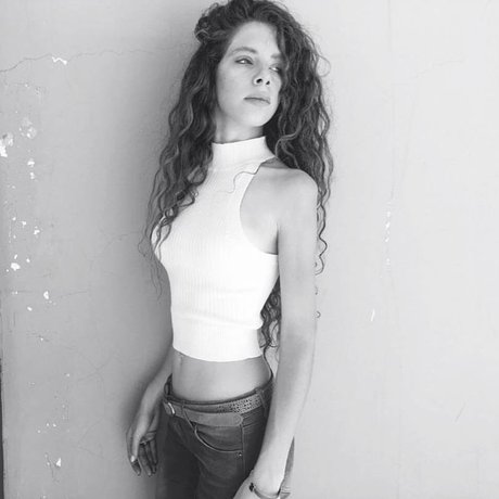 包皮オンリーファン セクシーヌード 写真