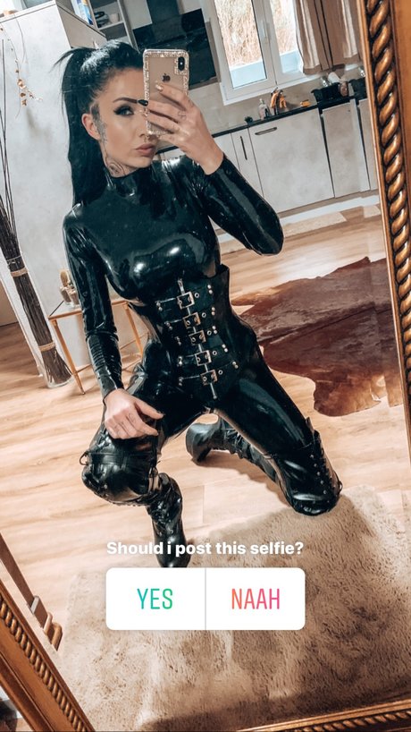 Inkedfleur 美しいモデル 写真
