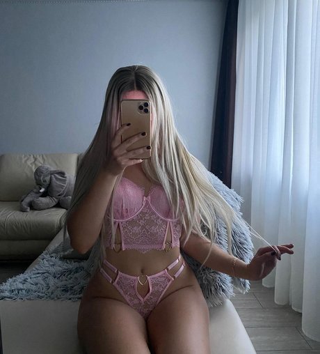 Nastassia 高品質のポルノスター 画像