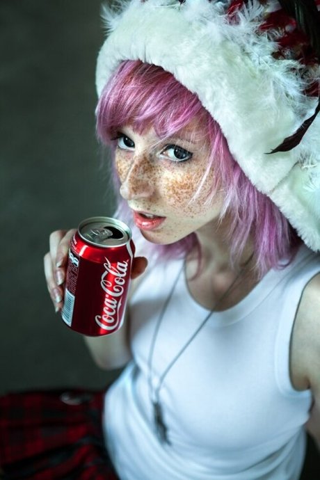 Eliza Satu ポルノモデル 画像
