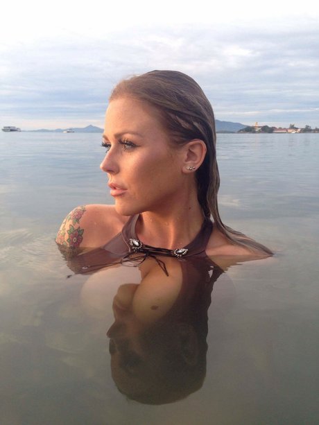 Yana Daems セクシーなスター 写真