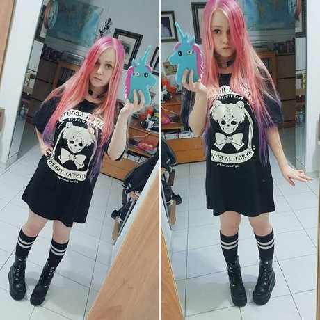 Invaderdd Dee Mente ヌードのポルノスター ギャラリー