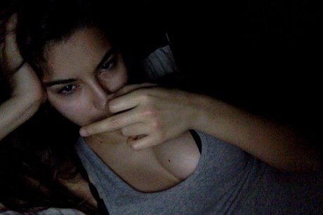 Loser Dyke 美しい女優 写真