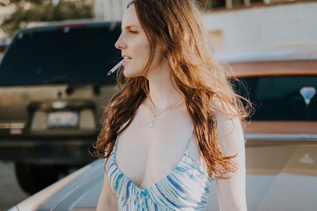 インド人熟女オンリーファンズ ポルノ 画像
