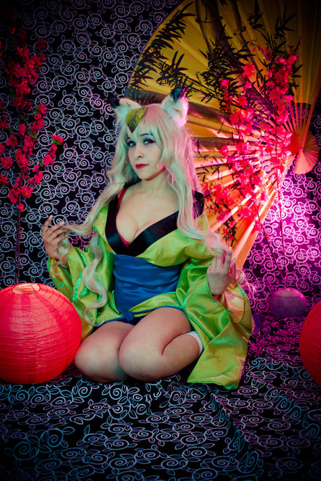Kitsune No Fullmoon アート女優 写真