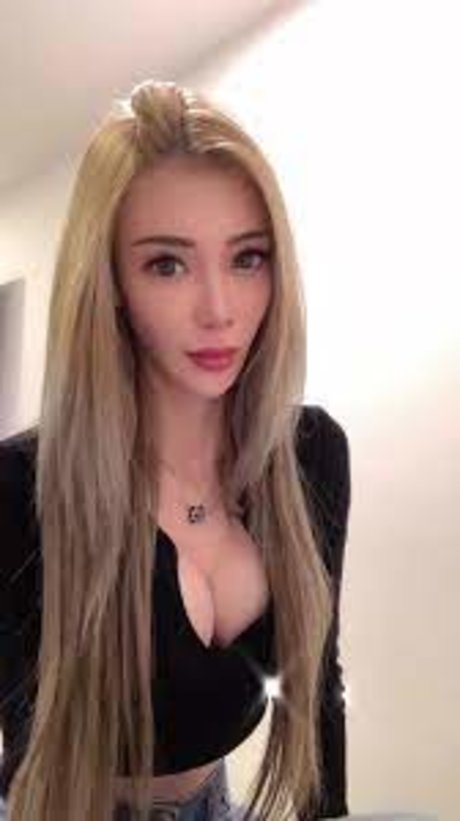 Queena Wang セクシーモデル 写真
