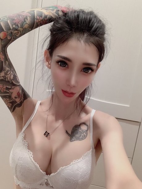 Queena Wang かわいいモデル 写真
