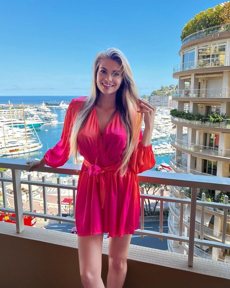Weronika Zubowicz ホット女優 画像
