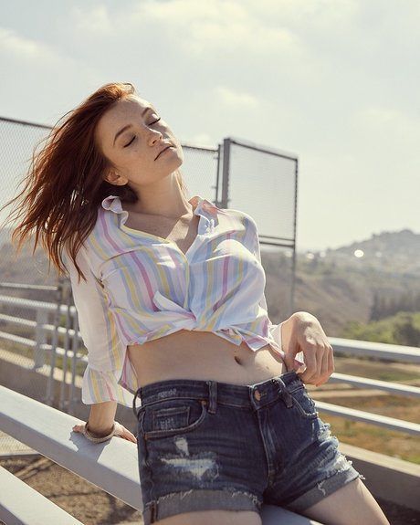 Hannah Masi 裸の女優 画像