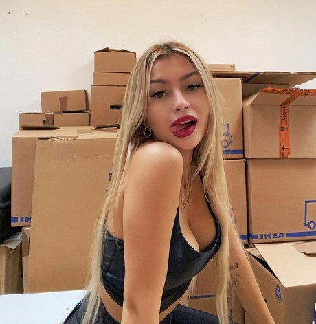 Linabmn 無料モデル ギャラリー