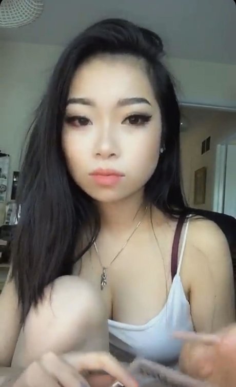 Karen Ip かわいいモデル 画像