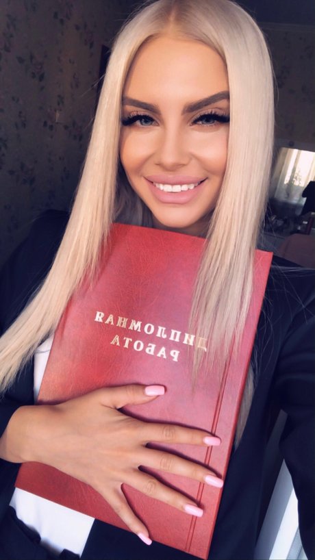 Iva Kivock 高品質スター 写真