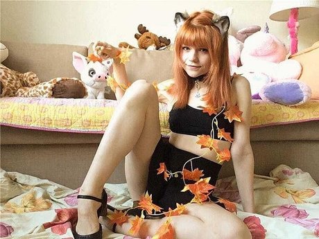 Lilsolle Chickpii 裸の女優 写真