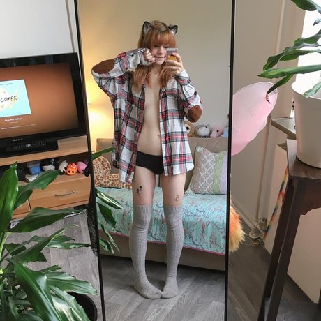 Lilsolle Chickpii ポルノスター xxx 画像