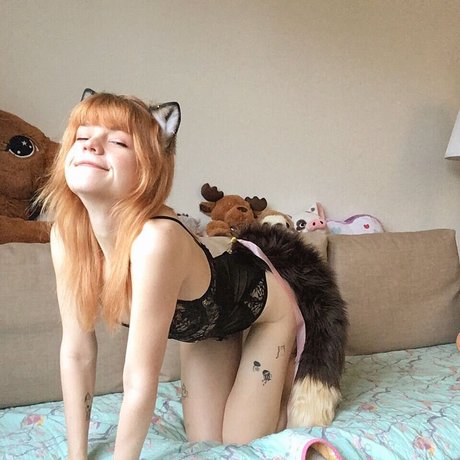 Lilsolle Chickpii エロティックなスター 写真