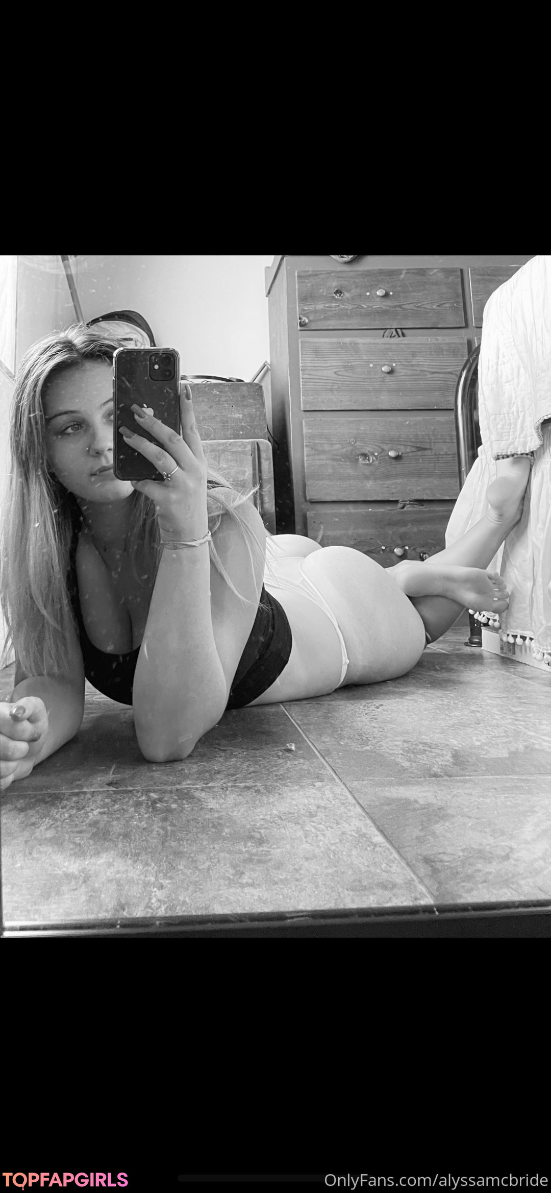 Alyssa Mcbride アダルトモデル 写真