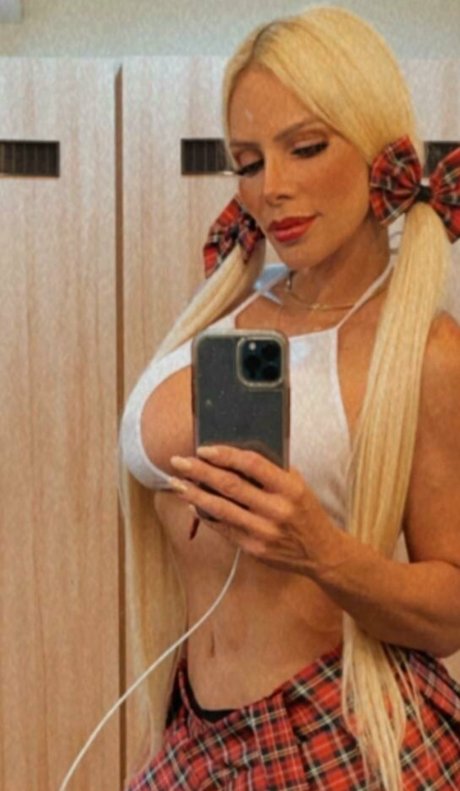 Deliza Rodriguez 裸のモデル 写真