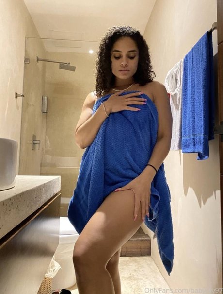 Ravyn Rochelle ホットなポルノスター 写真