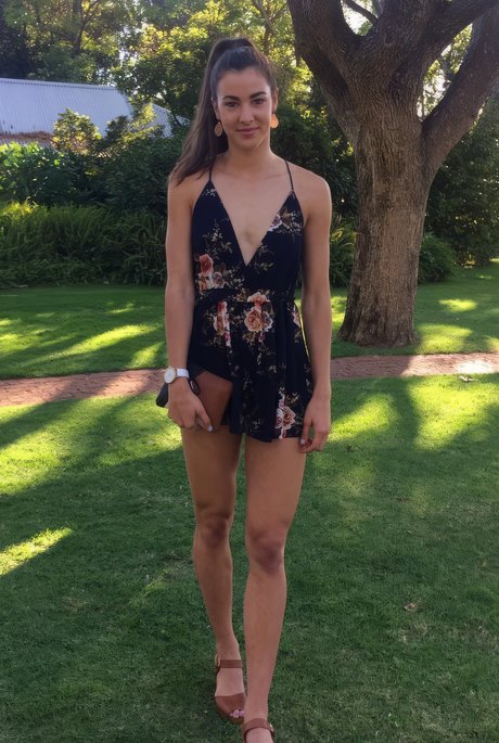 Alanah Yukich セクシーモデル ギャラリー