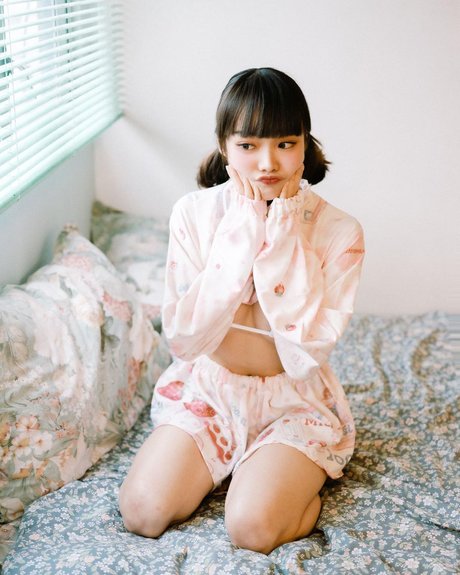 Queenie Lam 無料モデル 写真