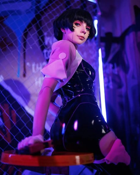 Owllit 美しいモデル 写真