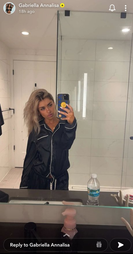 Gabriella Annalisa 美しいスター 写真