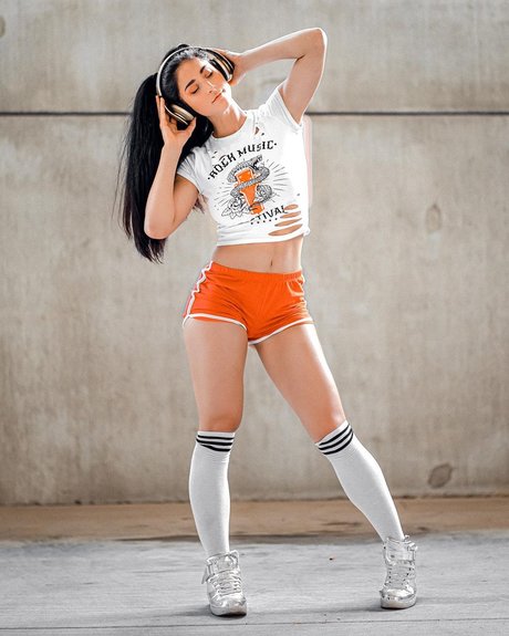 Erika Atomika かわいいモデル 写真