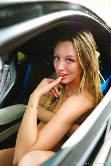 Kelsey Oreilly ヌードモデル 画像