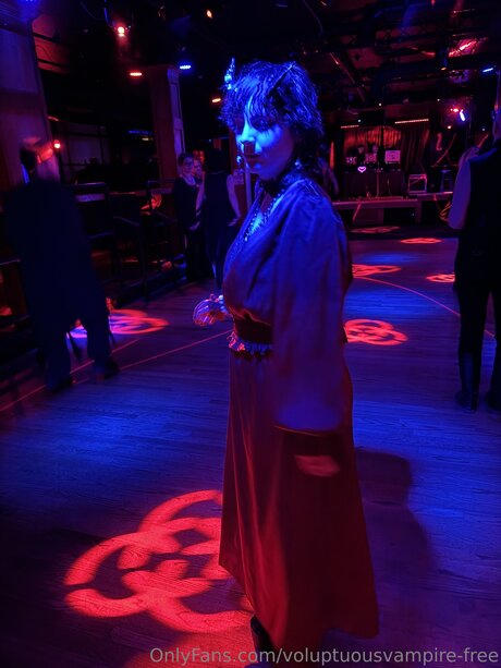 Voluptuousvampire Free 素敵な女優 写真