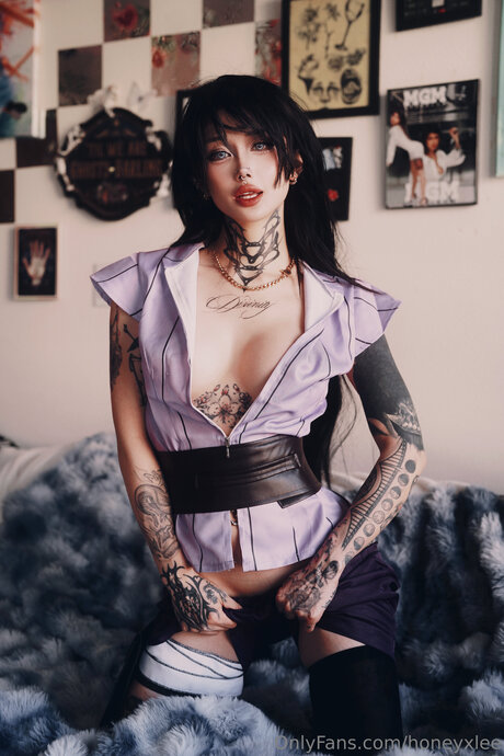 Fantomhoneyxlee モデル 写真