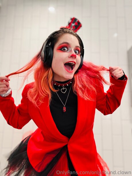 Only Found Clown ヌード女優 写真
