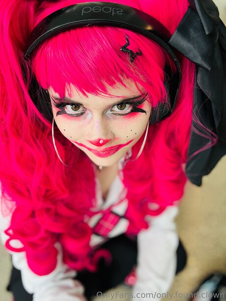 ショートヘアのティーンズOnlyFans ベスト アーカイブ