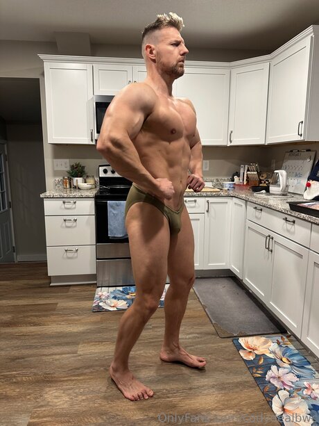 Codydealbwc エロティックなスター 写真