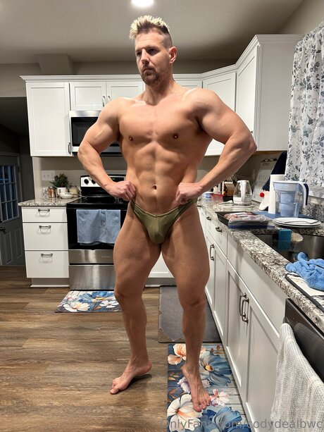 Codydealbwc 最高のスター ギャラリー