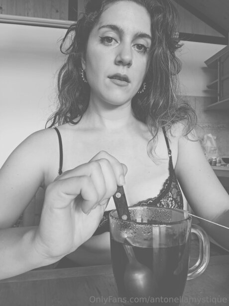 Ladyaria Hot ヌード女優 画像