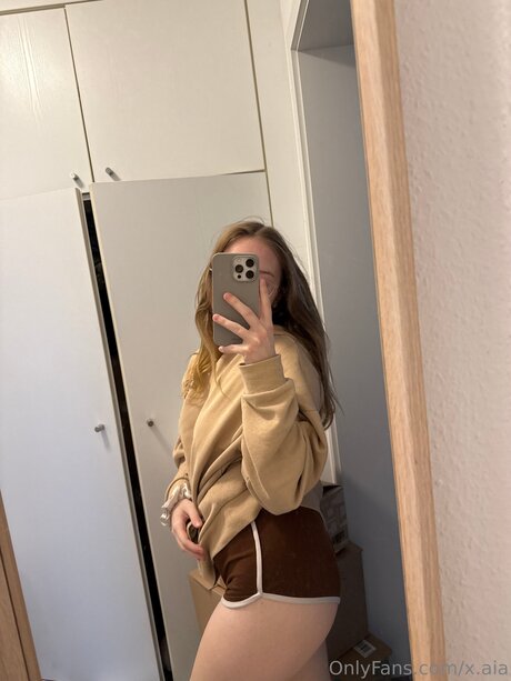 X Aia セクシー女優 写真