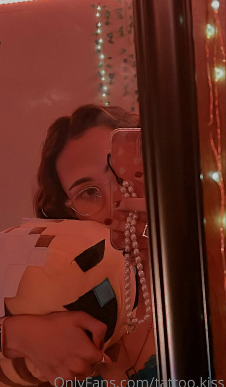 tattoo kiss トップスター ギャラリー