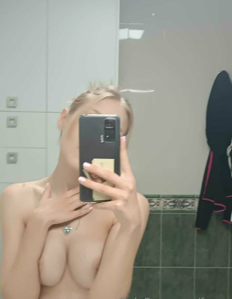 fosyy アダルトモデル 写真
