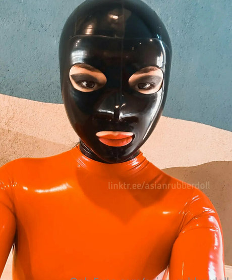asian rubberdoll 最高の女優 画像