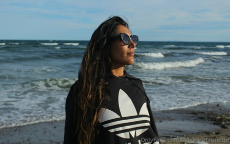 ladyjuicybrunette 裸のポルノスター 画像